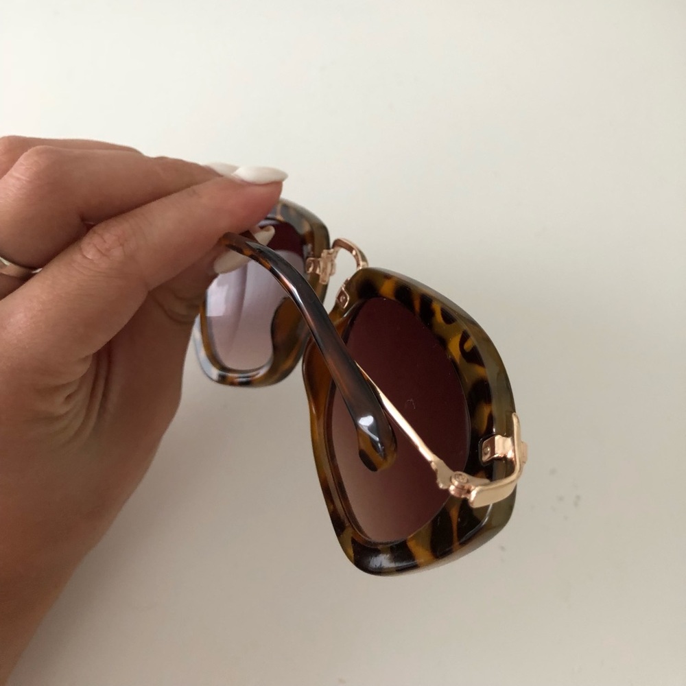 Sunglasses - Picture 2 of 4